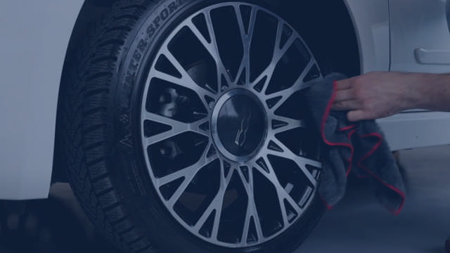 Nuestro Dry Wash elimina la suciedad de las llantas más difíciles